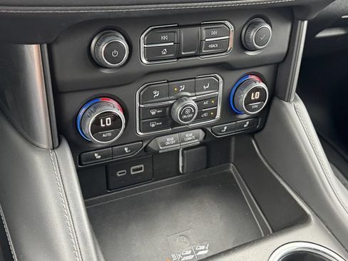 Used 2023 Chevrolet Tahoe LT w/ LT Signature Package RWD image 26