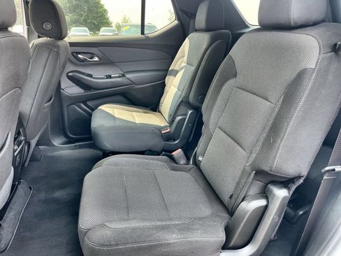 Used 2023 Chevrolet Traverse LT AWD/4WD image 23
