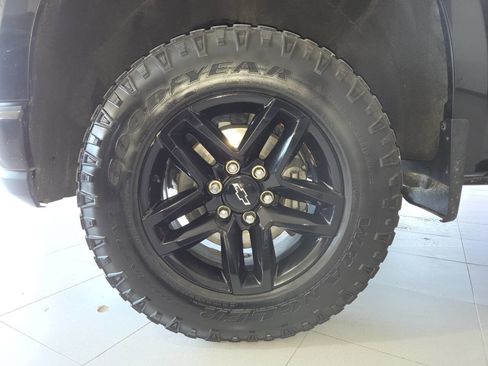 Used 2021 Chevrolet Silverado 1500 Custom Trail Boss AWD/4WD image 16