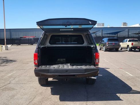 Used 2018 Ford F150 Lariat w/ Equipment Group 502A Luxury AWD/4WD image 11