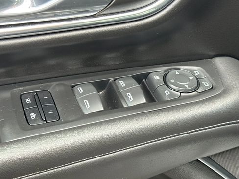 Used 2023 Chevrolet Tahoe LT w/ Luxury Package image 11