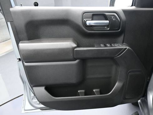Used 2025 Chevrolet Silverado 1500 Custom w/ Turbomax Blackout Package RWD image 13