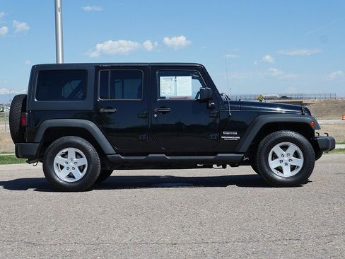 Used 2015 Jeep Wrangler Unlimited Sport w/ Quick Order Package 24S AWD/4WD image 7