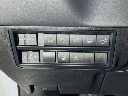 Certified 2026 Toyota Tundra Platinum AWD/4WD image 11