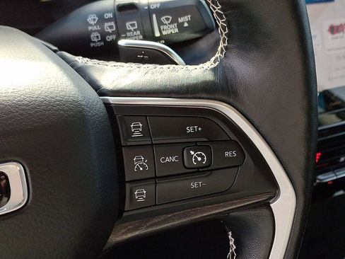 Used 2021 Jeep Grand Cherokee L Limited image 23