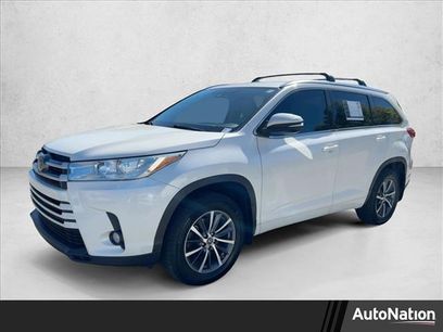 Used 2017 Toyota Highlander XLE w/ Carpet Mat Package