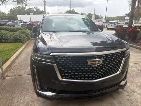 Used 2022 Cadillac Escalade Premium Luxury w/ Performance Package AWD/4WD image 18