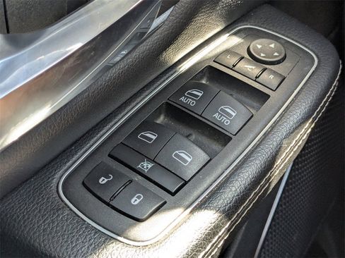 Used 2024 RAM 1500 Laramie image 20