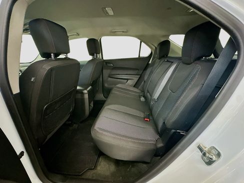 Used 2017 Chevrolet Equinox LS FWD image 28