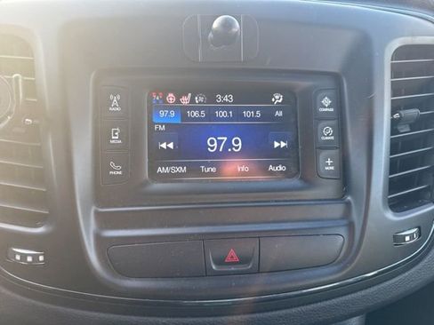 Used 2015 Chrysler 200 S w/ Comfort Group image 7