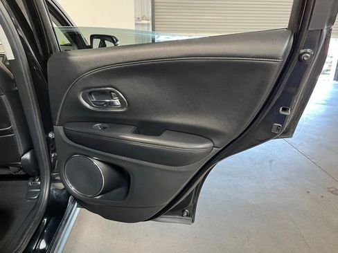 Used 2018 Honda HR-V EX-L image 15