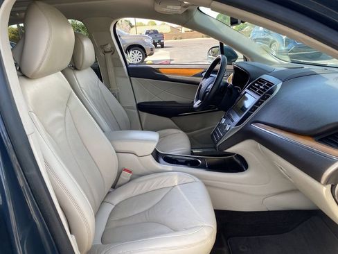 Used 2019 Lincoln MKC Select w/ Select Plus Package image 12