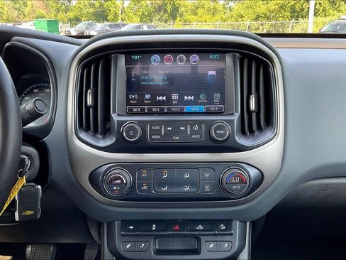 Used 2017 Chevrolet Colorado Z71 AWD/4WD image 21