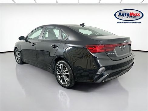Used 2023 Kia Forte LXS image 5