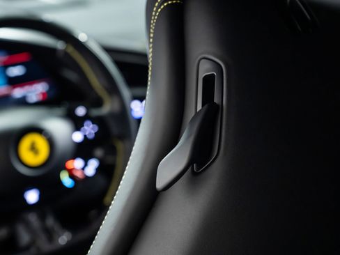 Used 2022 Ferrari SF90 Stradale image 38