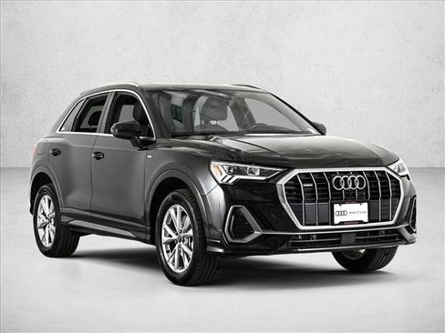 Used 2022 Audi Q3 2.0T Premium Plus image 3