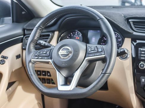 Used 2020 Nissan Rogue SL image 14