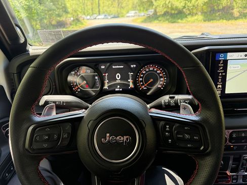 Used 2024 Jeep Wrangler Unlimited Rubicon 392 AWD/4WD image 38