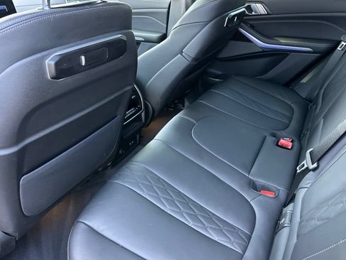 Used 2025 BMW X5 xDrive50e AWD/4WD image 4