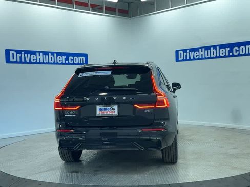 Used 2023 Volvo XC60 B5 Plus image 2