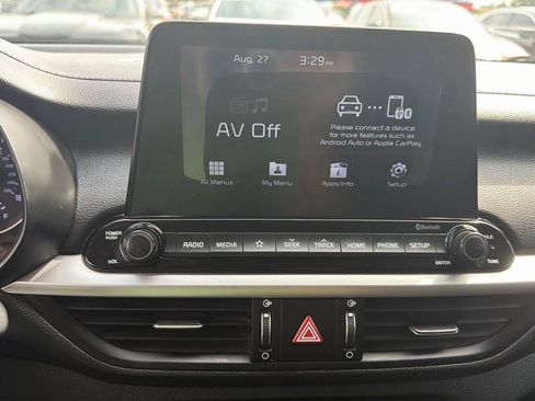Used 2020 Kia Forte LXS FWD image 15
