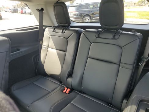 New 2026 Lincoln Aviator AWD image 23