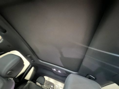 Used 2020 Audi Q3 2.0T Premium image 11