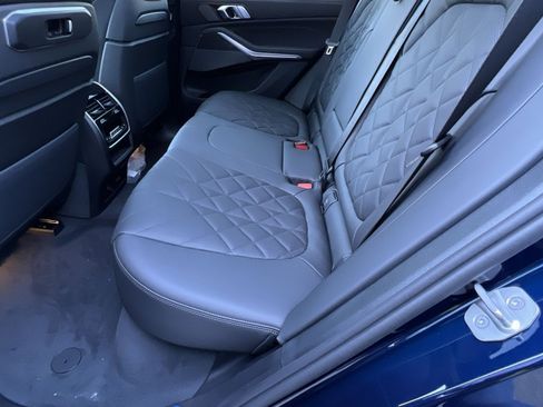 New 2026 BMW X5 M60i image 22