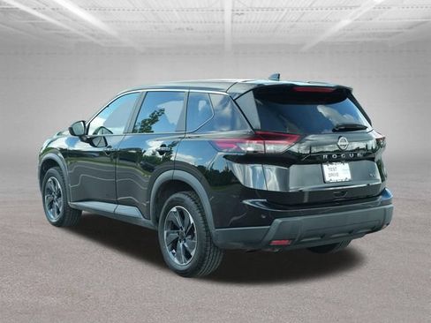 Used 2024 Nissan Rogue SV FWD image 6