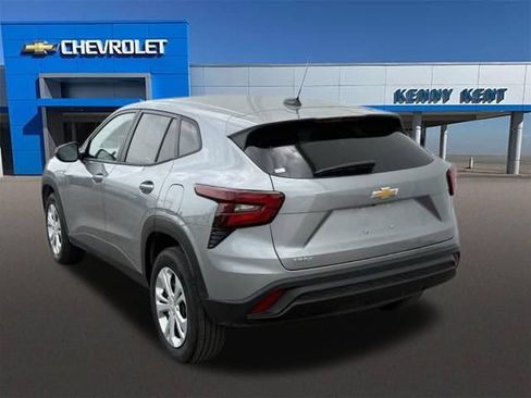 Used 2024 Chevrolet Trax LS FWD image 28