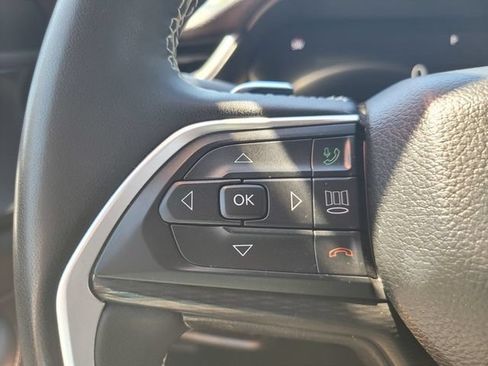 Used 2023 Jeep Grand Cherokee L Laredo AWD/4WD image 28