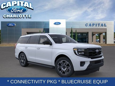 New 2026 Ford Expedition Active RWD image 8