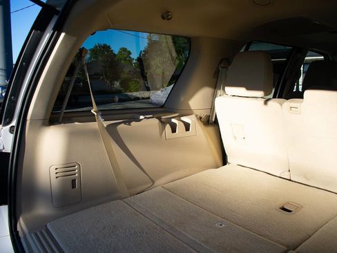 Used 2017 Ford Expedition XLT image 36