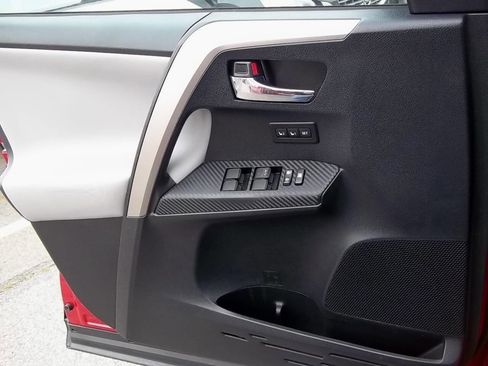 Used 2014 Toyota RAV4 Limited AWD/4WD image 13