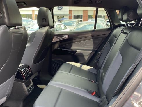 Certified 2023 Volkswagen ID.4 Pro S AWD/4WD image 18