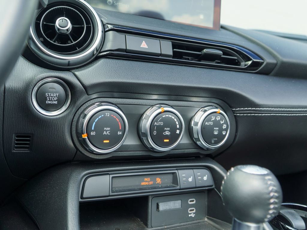 Used 2024 MAZDA MX-5 Miata Grand Touring w/ Weather Package RWD image 25