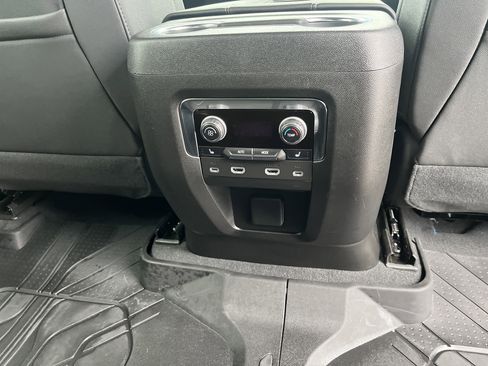 Used 2023 Chevrolet Tahoe Premier w/ Advanced Technology Package image 23