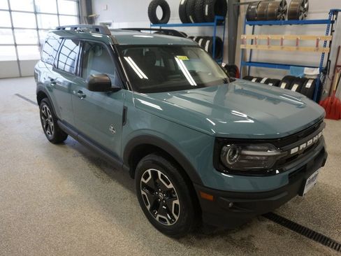 Used 2023 Ford Bronco Sport Outer Banks w/ Tech Package AWD/4WD image 5