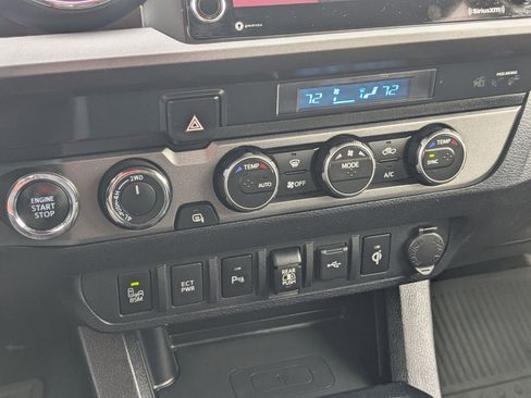 Used 2021 Toyota Tacoma TRD Off-Road w/ Technology Package image 21