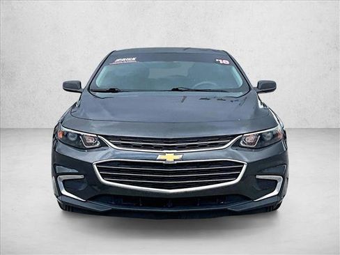 Used 2018 Chevrolet Malibu LS FWD image 3