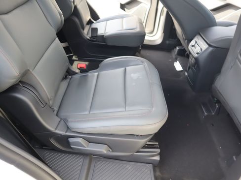 New 2026 Ford Explorer Active w/ Active Comfort Package AWD/4WD image 16
