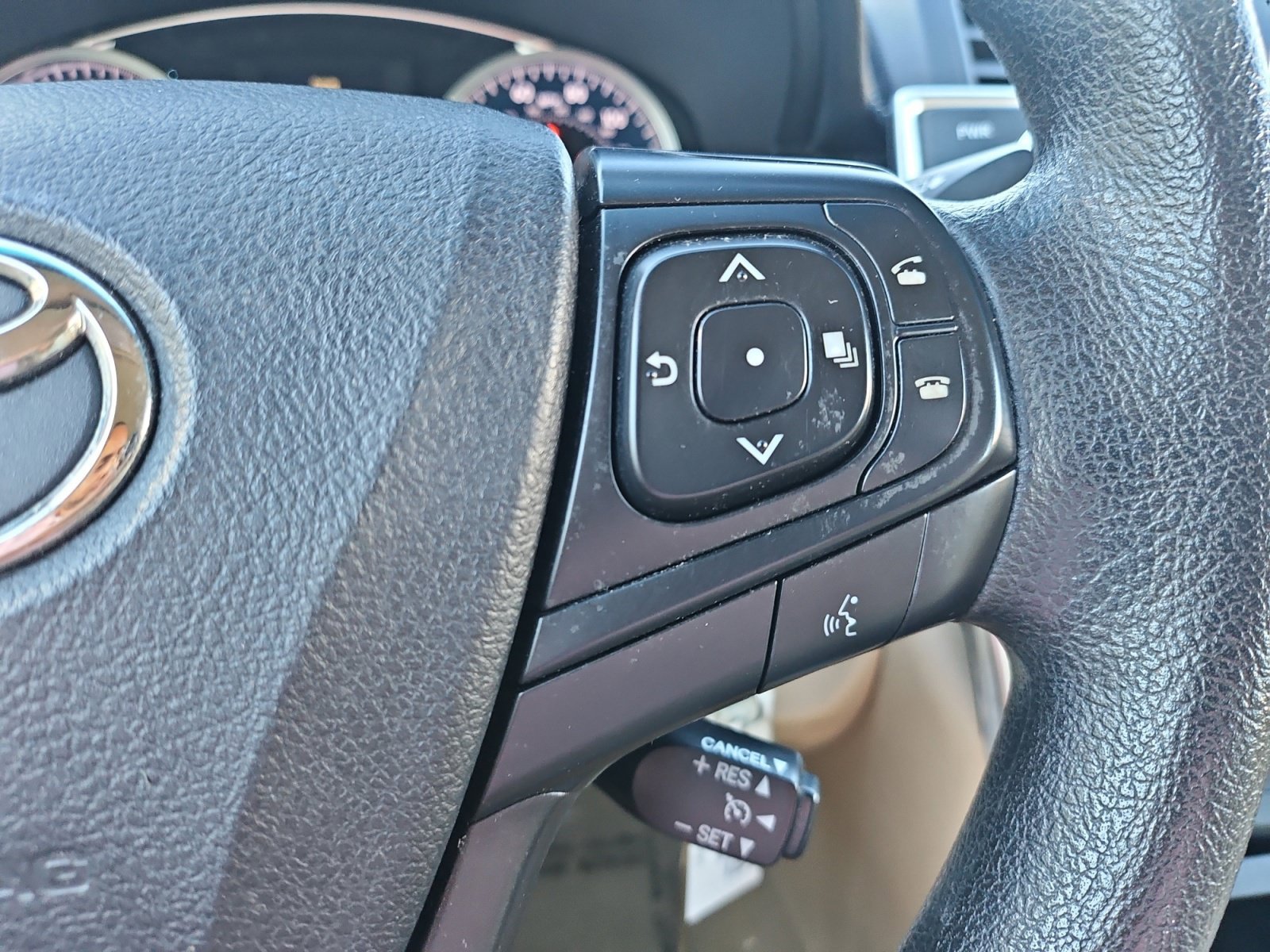 Used 2017 Toyota Camry LE FWD image 26
