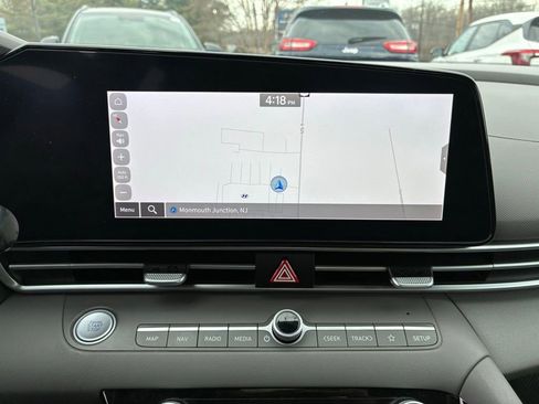 Used 2023 Hyundai Elantra SEL w/ Convenience Package image 32