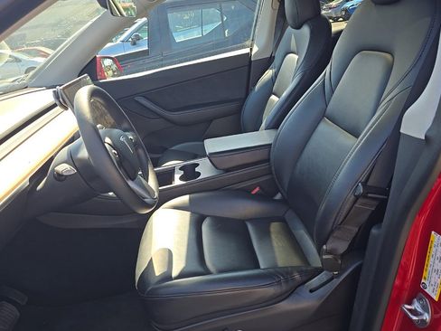 Used 2022 Tesla Model Y Long Range AWD/4WD image 18