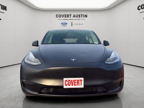 Used 2022 Tesla Model Y Long Range AWD/4WD image 8