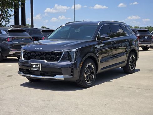 New 2026 Kia Sorento S FWD image 2