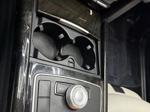 Used 2010 Mercedes-Benz E 350 Sedan w/ Premium 1 Pkg image 26