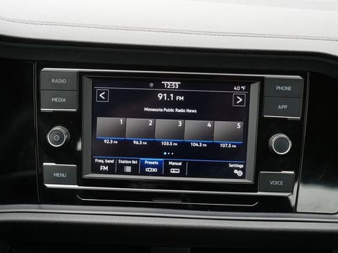 Certified 2024 Volkswagen Jetta S FWD image 28