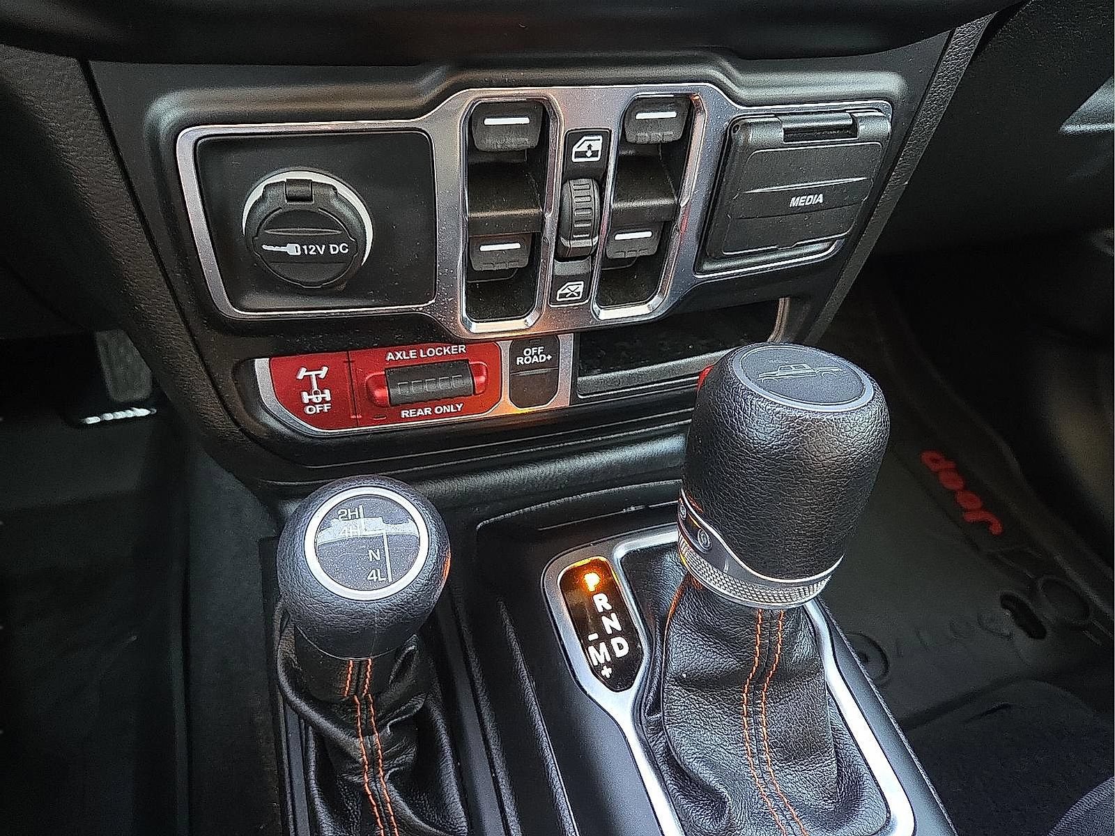 Used 2022 Jeep Gladiator Mojave w/ Trailer Tow Package AWD/4WD image 21