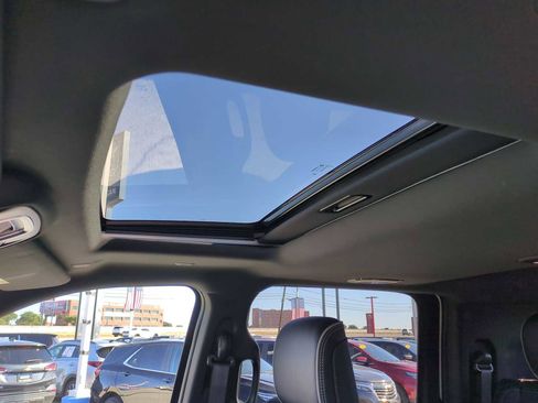 Used 2024 RAM 2500 Limited image 19